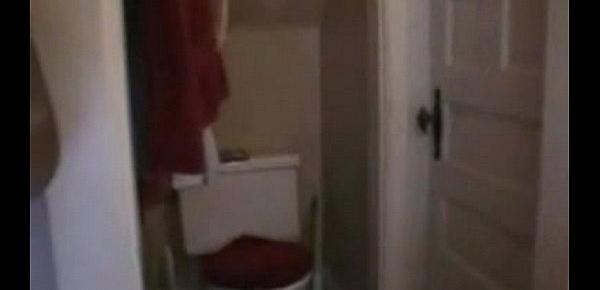  Hot bitch farts on the toilet